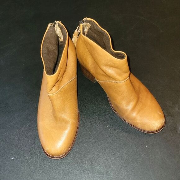 Toms Caramel Brown Leather Carpe Diem Booties 6.5 - Picture 2 of 10